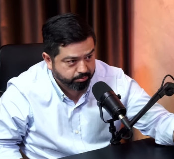 Roberto Grecellé no Vozes Agrifatto, com Lygia Pimentel.